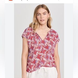 XiRENA tie neck top with abstract pretty print